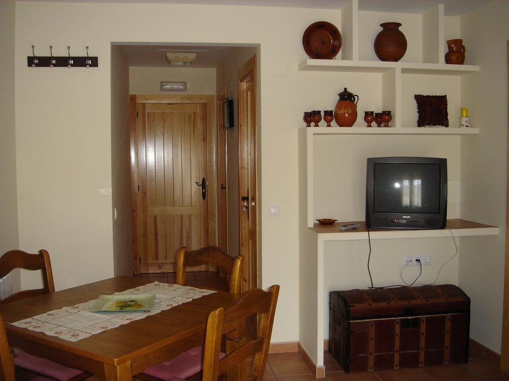 Apartamentos Serrano Ribatajada Exteriér fotografie